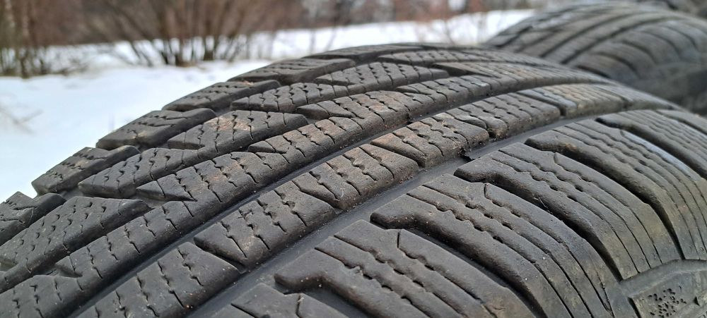 Koła Jeep alu z oponami zimowymi Matador 245/70 R16 + łańcuchy+rezerwa