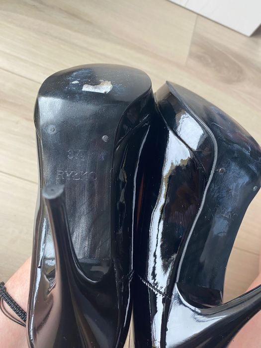 Ryłko lakierowane szpilki na koturnie 37,5