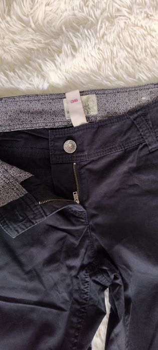 Ładne czarne spodnie