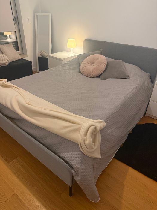 Cama de casal IKEA