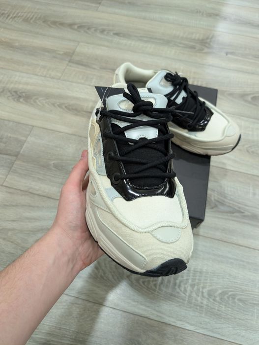 Кросівки білі Adidas Raf Simons Ozweego 3  43