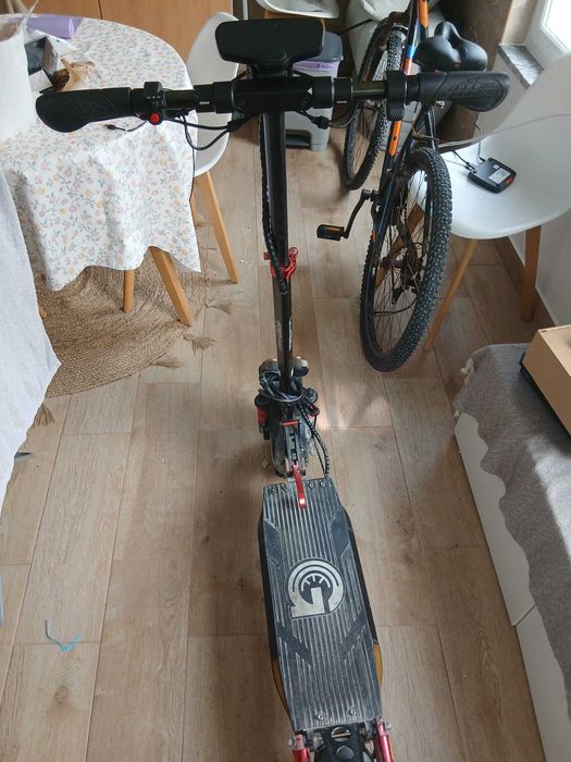 Trotinete UrbanGlide eCross Pro Motor 800W Bateria 48V Autonomia 50Km