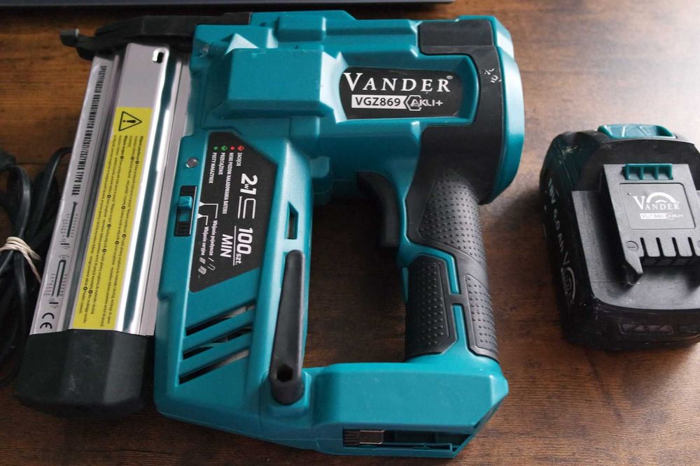 Gwoździarka Zszywarka 18v Wbudowany Kompresor Vander VGZ869 Bateria