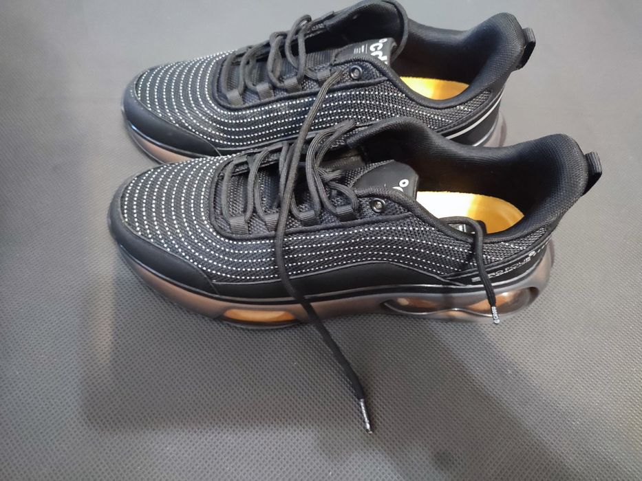 Кросовки cropp 44