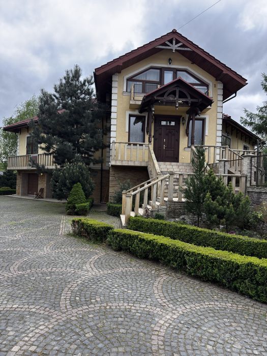 Авторський Будинок з Басейном та Укриттям - район Кварцу