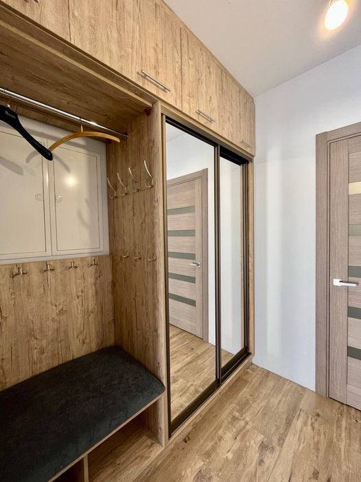 Продам СУЧАСНИЙ УКОМПЛЕКТОВАНИЙ ТАУНХАУС з ділянкою, Дослідна станція