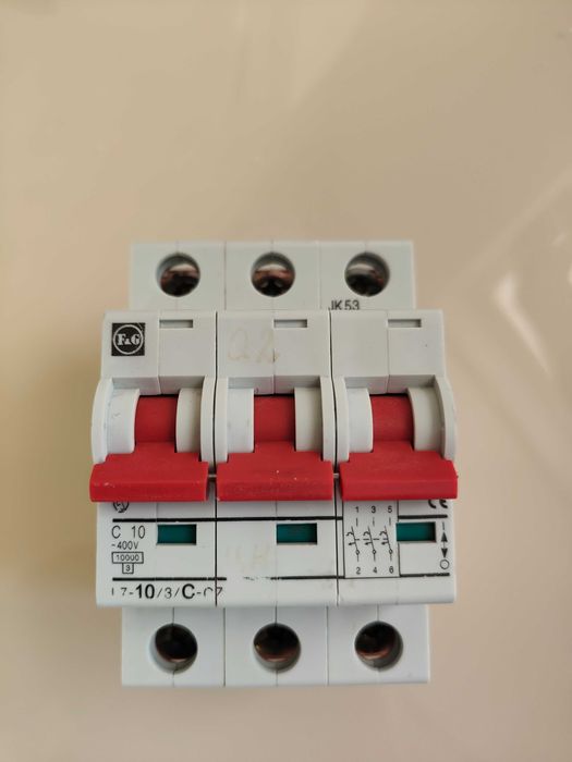 Узо, диф автомат, реле Eaton Moeller Iek