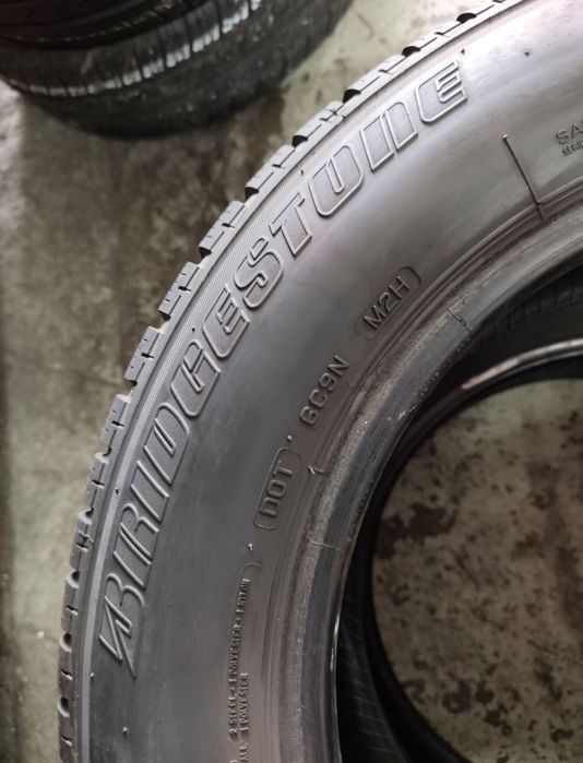 Pneus 195/65r15 Bridgestone Blizzak com 85% piso