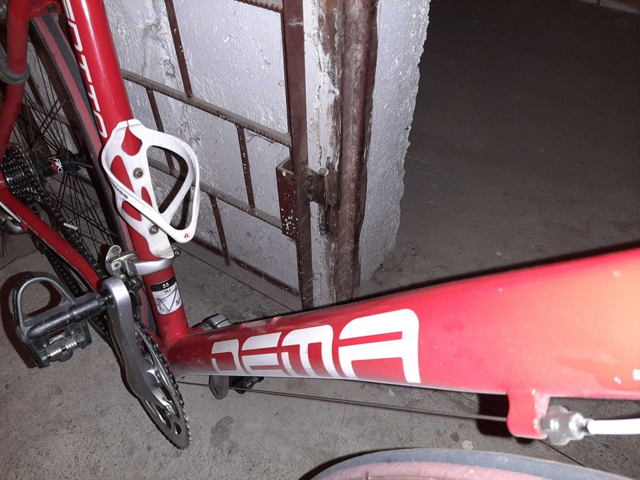 Rower szosowy DEMA