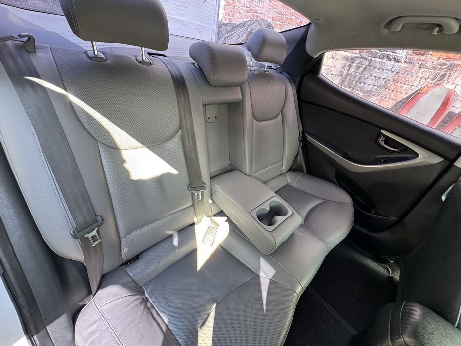 Hyundai Avante 2013 VIN KMHDG41LBEU877352 фото оголошення 6 з 8