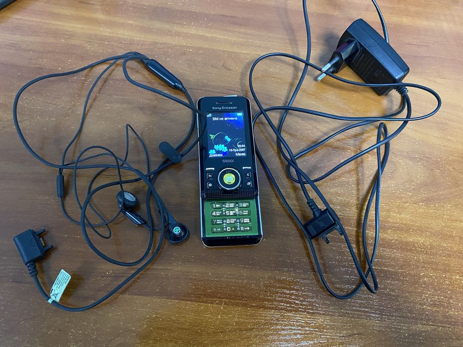 Мобильный телефон Sony Ericsson
