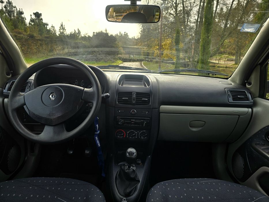 Vendo Renault Clio II Imaculado