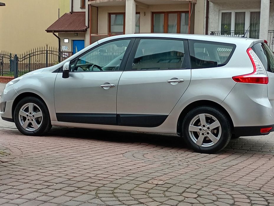 Renault Grand Scenic 1,5DCi*7-osób*wideo-rejestrator.p.t*czujniki*hak*aluf*tempomat*2 karty