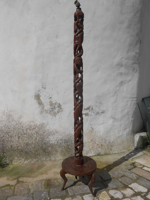 Candeeiro de pe antigo africano madeira talhada escultura