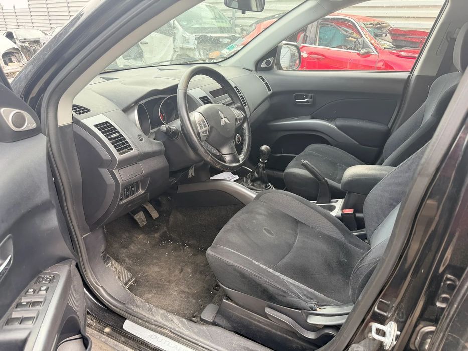 MITSUBISHI OUTLANDER 2.0 DID DE 2009 EM FIM DE VIDA (CENTRO DE ABATE)