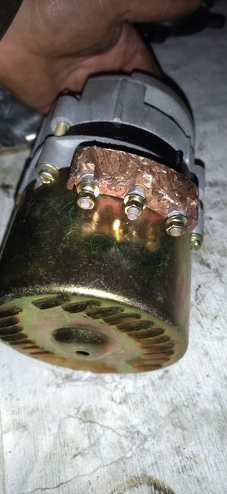 Генератор Урал 12в стан нового! КПП МТ 11