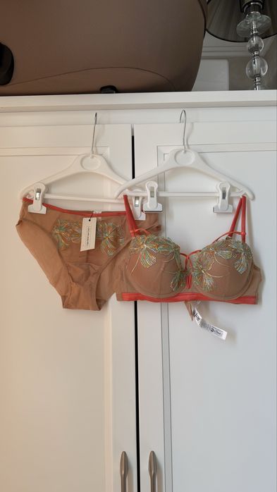 Жіноча білизна / комплект жіночої білизни / Intimissimi