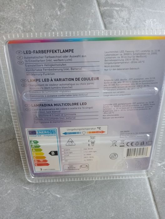 Żarówka LED z pilotem