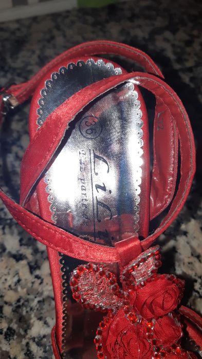 Sapato gala vermelho