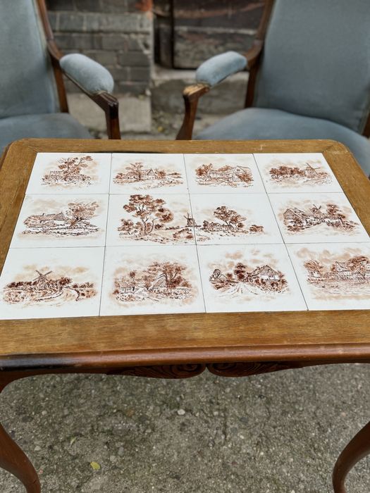 Stolik na giętych nóżkach