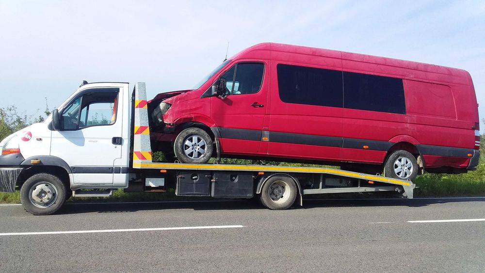 Евакуатор по Ужгооду 24/7.