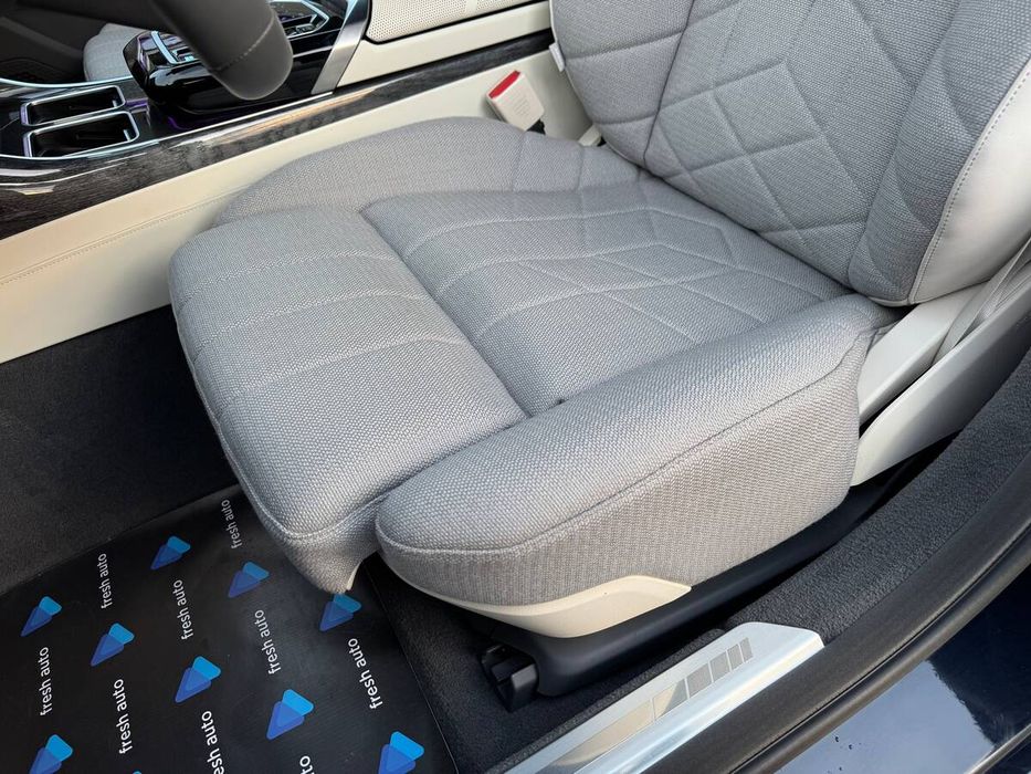 BMW i7 2023 freshauto