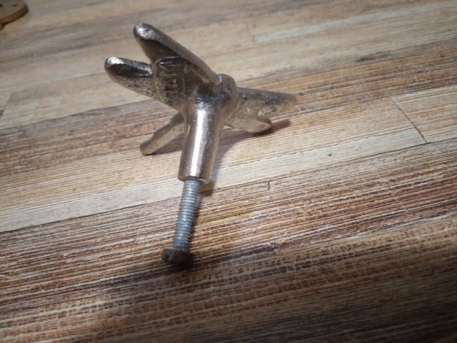 Uchwyt gałka okucie meblowe Ważka