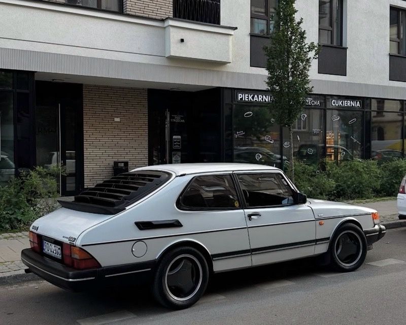 SAAB 900 turbo roleta