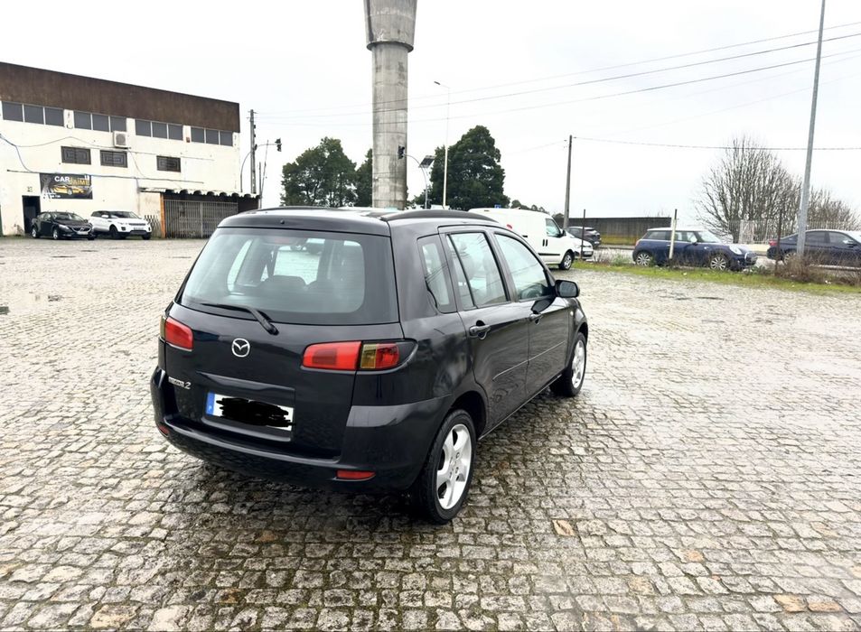 Mazda 2  1.2 em muito bom estado
