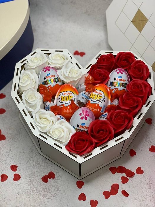 Подарунковий солодкий бокс LV3