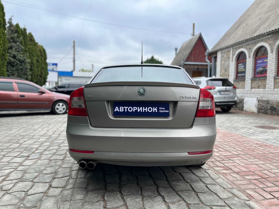 Skoda Octavia 2010 VIN TMBBK41Z6AB151664 фото оголошення 3 з 23