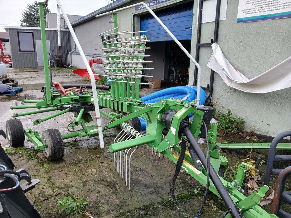 Zgrabiarka zaczepiana jednokaruzelowa UNO 470