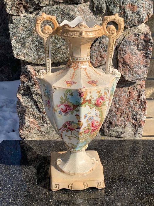 Антична порцеляна Дівчина набирає воду. CHARLES LEVY & CO PARIS