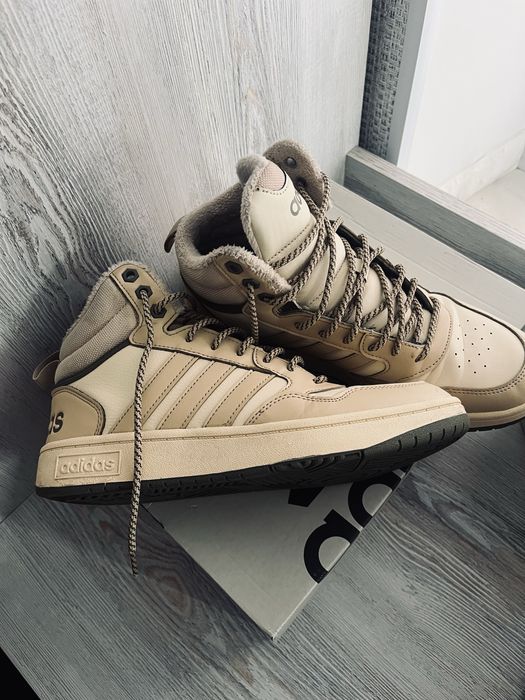 Кросівки adidas, 40 розмір. Оригінал