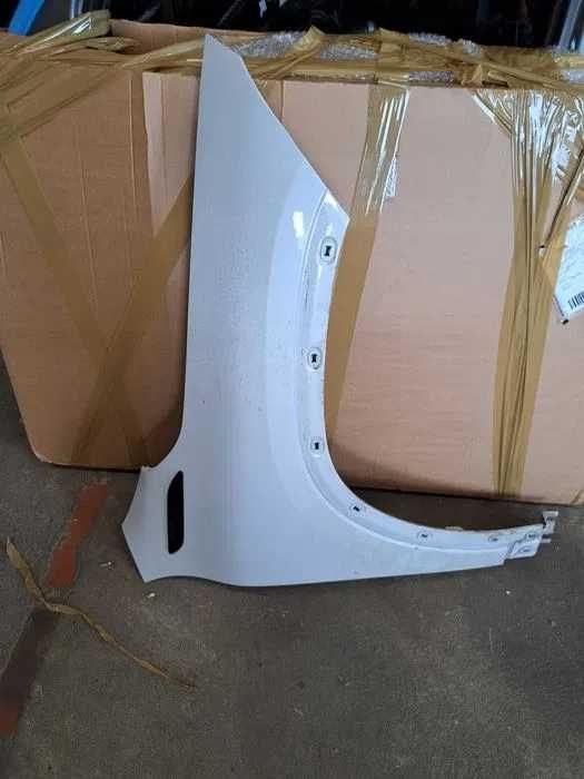 Крило переднє праве, ліве Mercedes Benz EQA W243