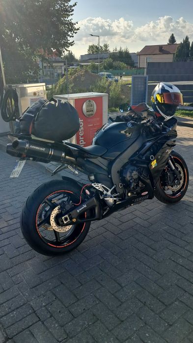 yamaha r1 rn19  dominator