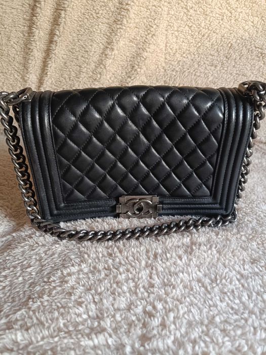 Chanel boy bag black