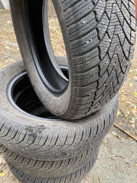 Продам зимові шини комплект