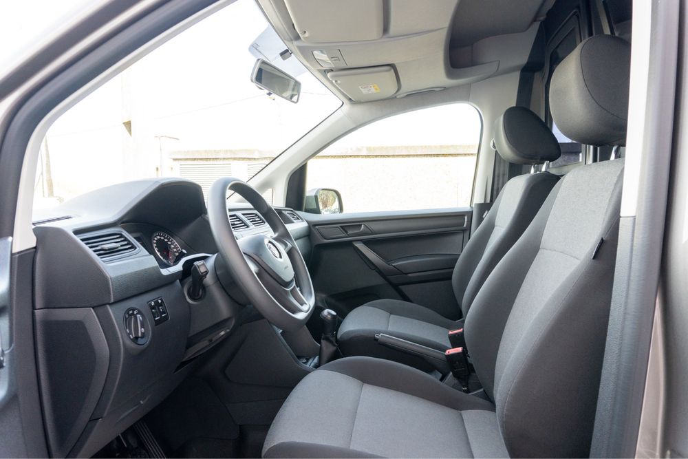 VW Caddy Maxi 2.0 TDI    (Desde 190€/mês financiamento)