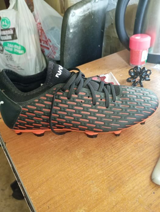 Буци нові Puma 40 розмір