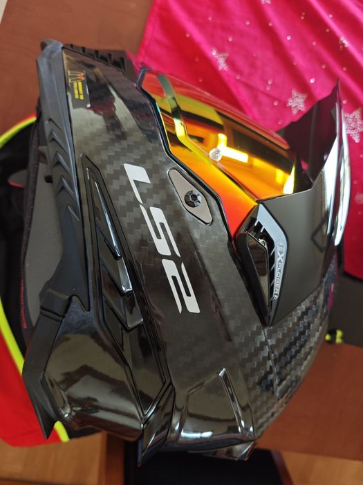 Capacete LS2 explorer plus Carbon