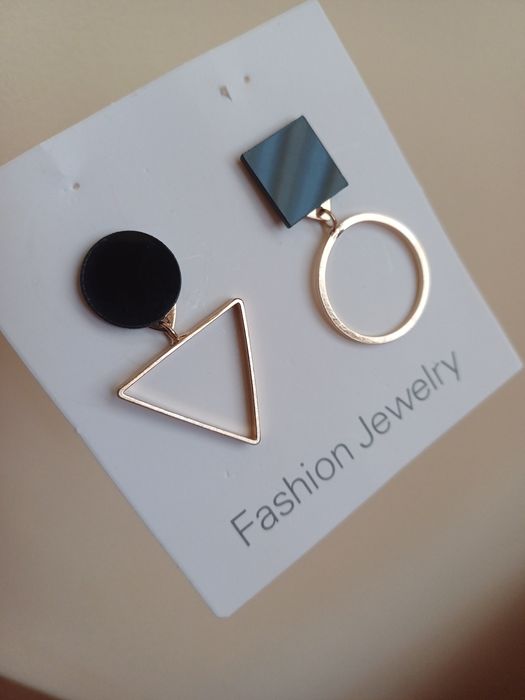 Kolczyki wkręty geometryczne eleganckie