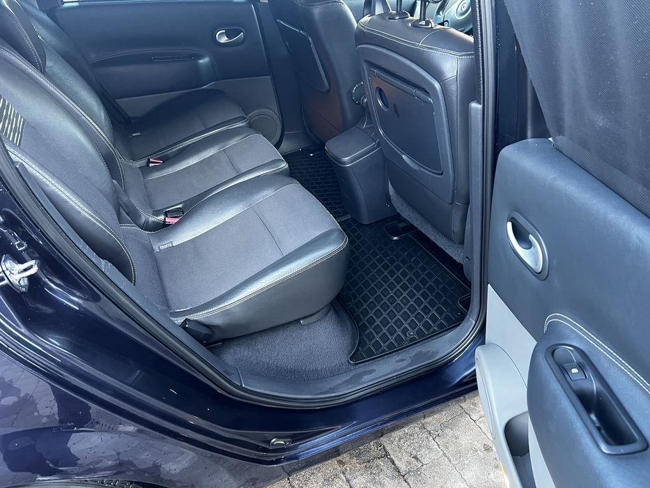 Продам сценіка меган