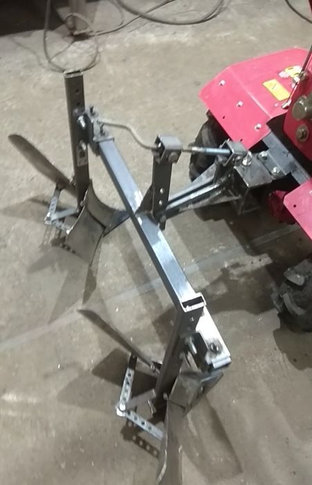 Окучник -сажалка до мотоблока