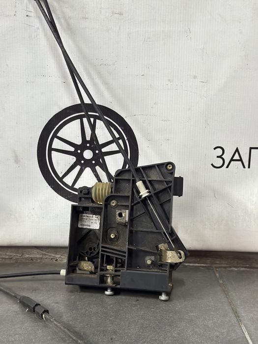 Замки кришки багажника Mercedes Vito 639 2004-2010р.