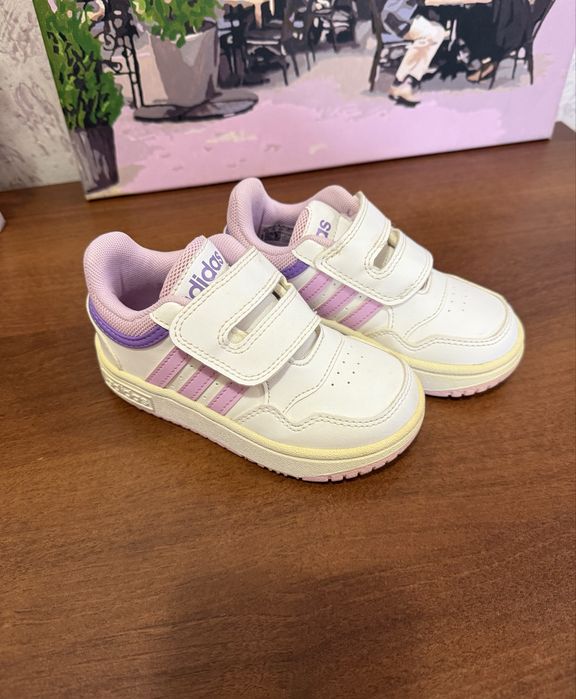 Кросівки для дівчинки бренду adidas оригінал