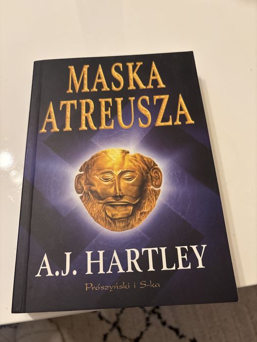 Maska Atreusza A.J. Hartley