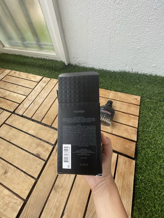 Valentino perfume born in roma uomo nunca usado