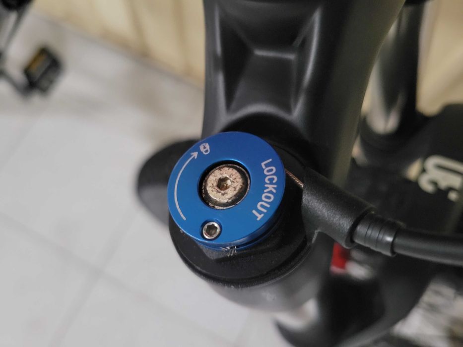 bicicleta BTT Decathlon Btwin Rockrider 560