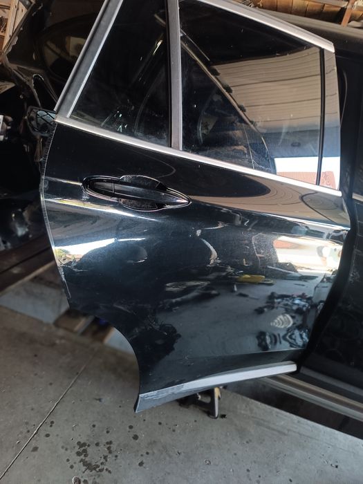 Двері дверка двери дверь в зборі петлі  розборка BMW X1 f48 Ф48